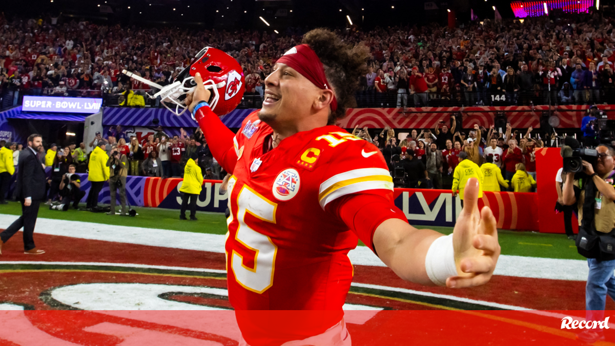 Patrick Mahomes MVP pela terceira vez