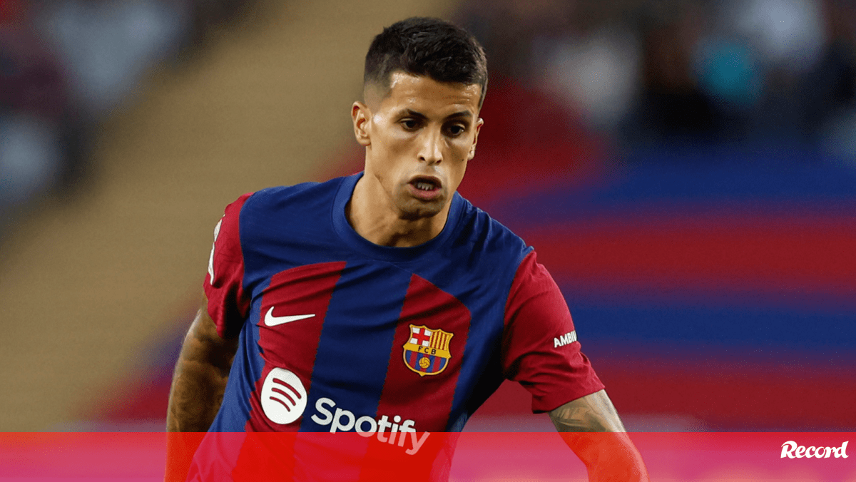 Espanhóis dizem que João Cancelo não vai continuar no Manchester City