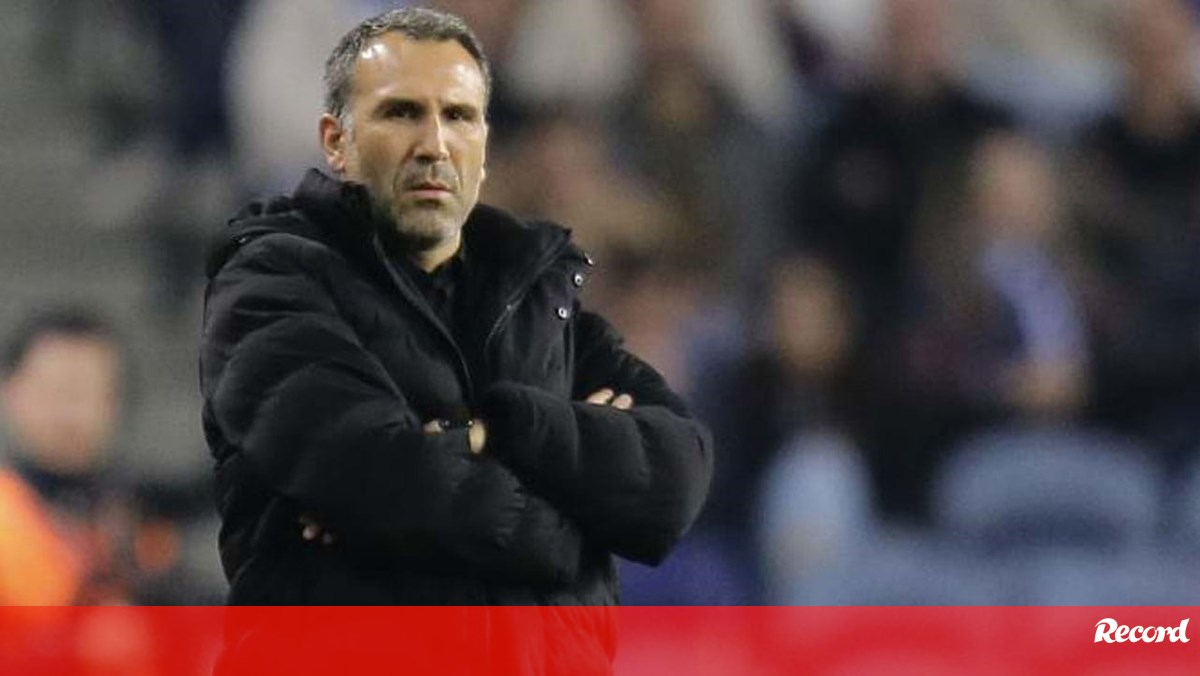 Sérgio Vieira e a derrota com o FC Porto: «Não conseguimos assumir a pressão»