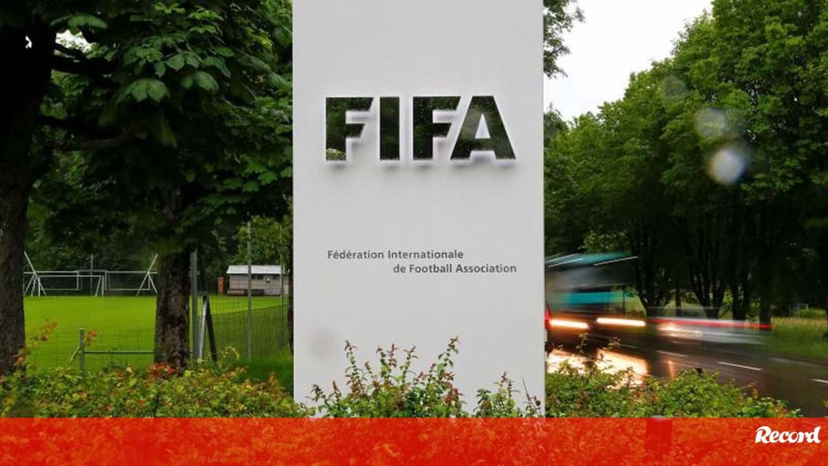 FIFA suspende parcialmente novo regulamento de agentes de futebol