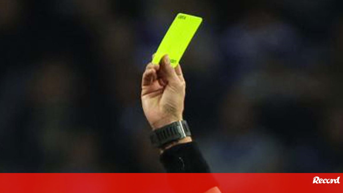 Reunião para "analisar suspeições lançadas sobre o Conselho de Arbitragem" realizou-se esta quinta-feira