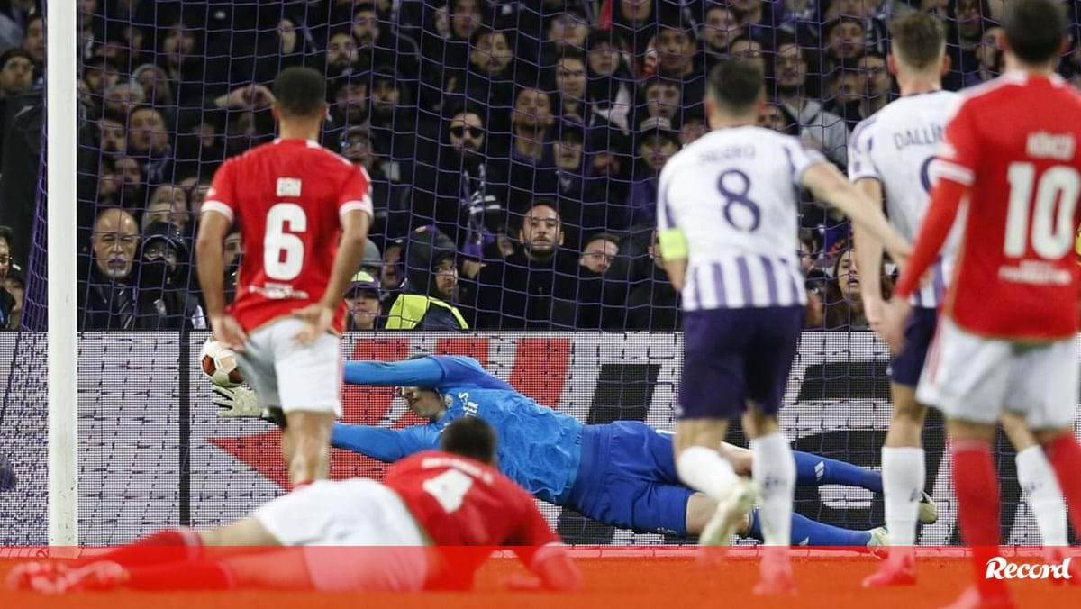 A crónica do Toulouse-Benfica, 0-0: em exibição sofrível valeu a estrelinha