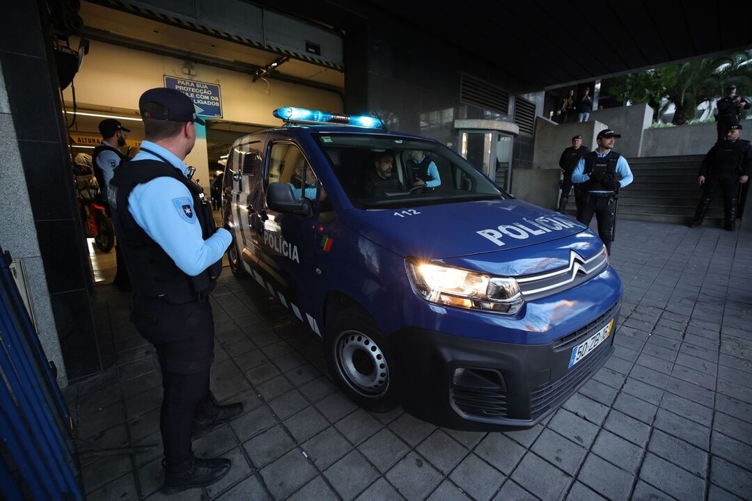 /fotosgeral/Fotos/2-50241722#d2ae9423e39f9072ab3e46254c4866c1 (20259445) (Milenium)