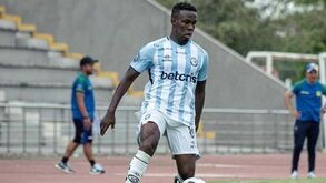Klebinho oficializado na Oliveirense 