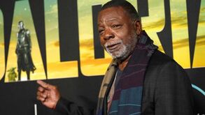 Morreu Carl Weathers, o lendário Apollo Creed de 'Rocky'