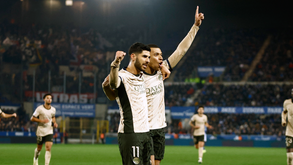 A crónica do Estrasburgo-PSG, 1-2: Líder passa à justa