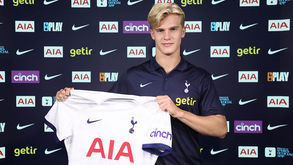 Lucas Bergvall é do Tottenham 