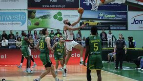 Benfica vence em Esgueira