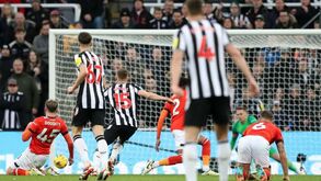 Jogo épico em Newcastle