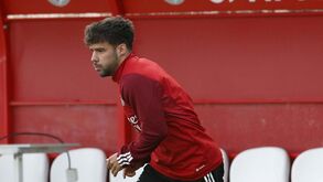 Dois ausentes no treino do Benfica já a pensar no Vizela