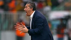 Nigéria de José Peseiro vence África do Sul nos penáltis e está na final da CAN