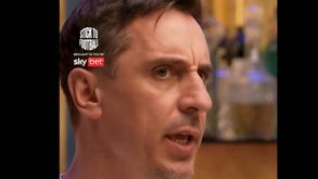 Gary Neville e Roy Keane falam em doping nos anos 2000 e apontam o dedo às equipas italianas