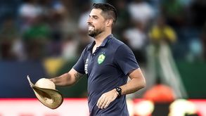 Oficial: Cuiabá anuncia saída de António Oliveira após Corinthians pagar cláusula de rescisão