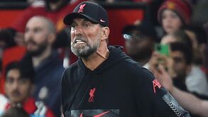 Klopp e o 'novo' cartão azul: «É dar mais oportunidades para o árbitro falhar...»