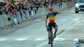 Remco Evenepoel dá show na Figueira Champions Classic