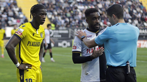 Farense demarca-se de insultos racistas a Chiquinho