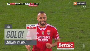 O golo de Arthur Cabral aos 90 minutos que valeu o empate ao Benfica em Guimarães