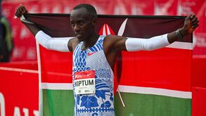 Maratona Clube de Portugal lamenta morte de Kelvin Kiptum: «Deixa um vazio na comunidade desportiva»