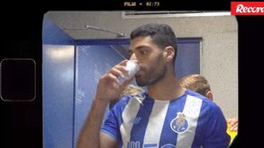 Fim da aventura no Dragão: Taremi vai assinar pelo Inter 