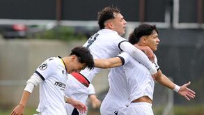 Famalicão-Benfica, 3-2: minhotos atrasam águias