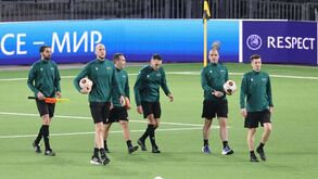 Record acompanha Sporting na Suíça: treino em conjunto com... a equipa de arbitragem