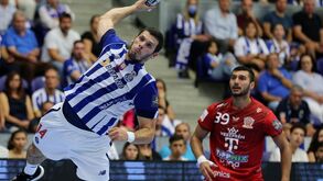 FC Porto recebe Veszprém com quarteto campeão