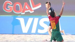 Portugal entra no Mundial de futebol de praia a golear o México