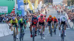 Volta ao Algarve: Van Aert rouba o doce a Rui Oliveira