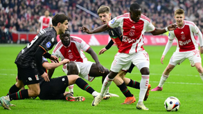 Holanda: Golo de Carlos Forbs garante empate ao Ajax na receção ao NEC Nijmegen