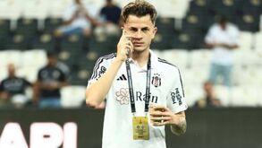 Besiktas de Fernando Santos despede jogador que procura 