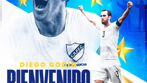 Diego Godín sai da 'reforma' para reforçar equipa de futebol amador no Uruguai