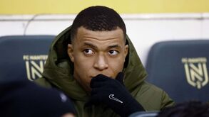 O pormenor no adeus de Mbappé que deixou os jogadores do PSG... muito confusos