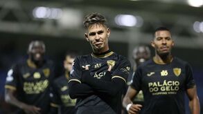 Feirense-Académico de Viseu, 0-3: duelo decidido com bis de Marquinho e golo de André Clóvis