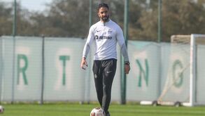 Paulinho ainda de fora no regresso aos treinos do Sporting