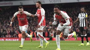 Arsenal-Newcastle, 4-1: gunners estão aí para as curvas
