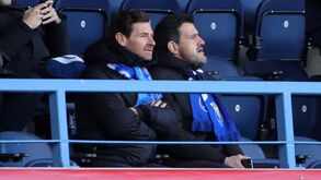 Villas-Boas nas bancadas do Estádio Cidade de Barcelos a assistir ao Gil Vicente-FC Porto