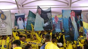 Tarjas para CR7, fumos e... golos: Al Shabab-Al Nassr pela lente do repórter de Record