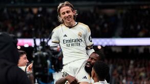 Jamie O'Hara quer ver Modric em Inglaterra: «Encaixa no Mancheter United»