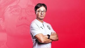 Chegou o substituto de Klinsmann: Hwang Sun-hong lidera Coreia do Sul