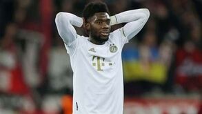 Novo diretor desportivo do Bayern toma rédeas do caso Alphonso Davies