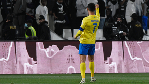 Cristiano Ronaldo suspenso por um jogo após gestos para os adeptos do Al Shabab
