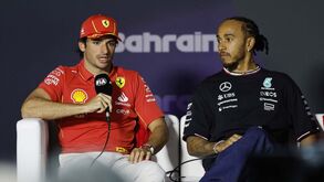 Sainz sem ressentimentos: «Tenho muito respeito por Hamilton, na posição dele teria feito o mesmo»
