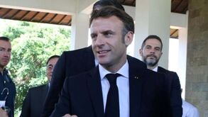 Emmanuel Macron promete nadar no rio Sena