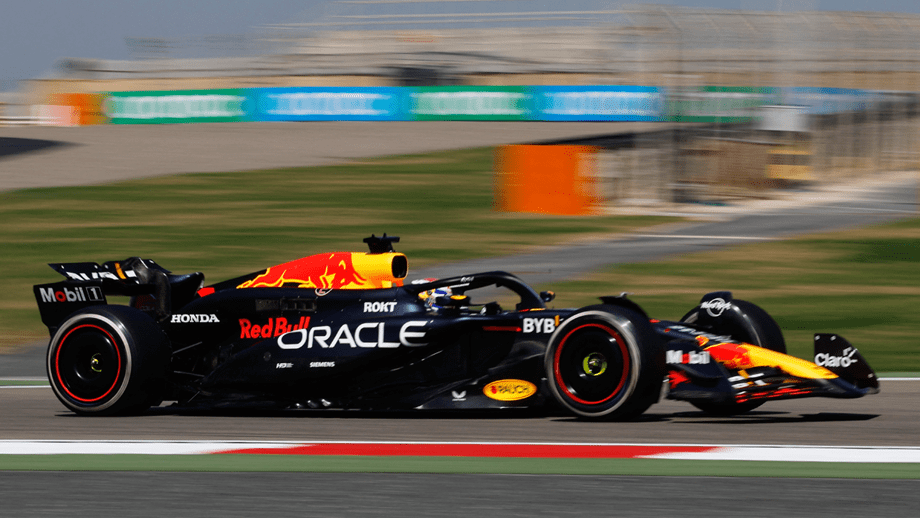 Ano novo, mais do mesmo: Verstappen pulveriza concorrência no primeiro dia de testes da Fórmula 1 no Bahrain