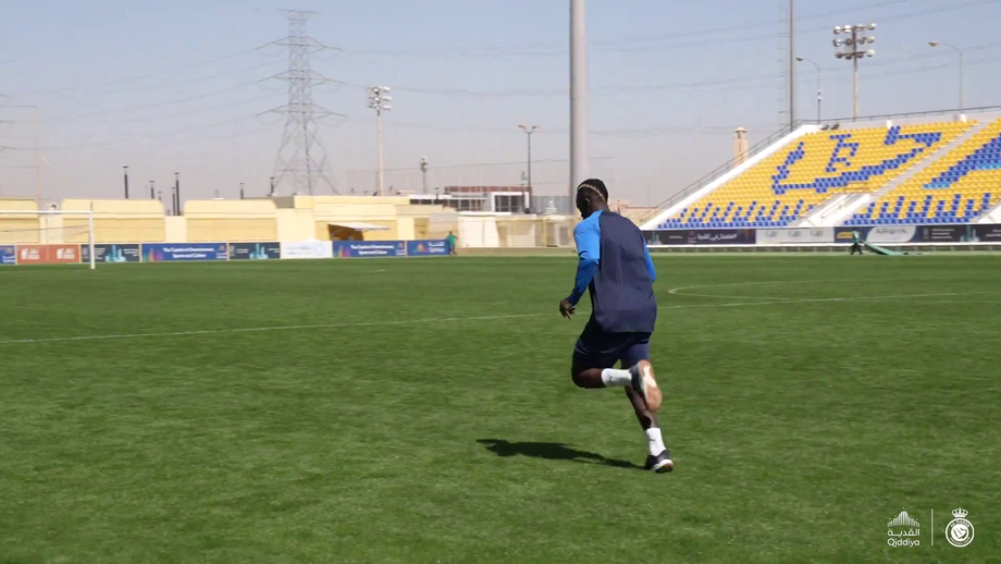 Extremo surpreendeu tudo e todos esta terça-feira no centro de treinos do Al Nassr