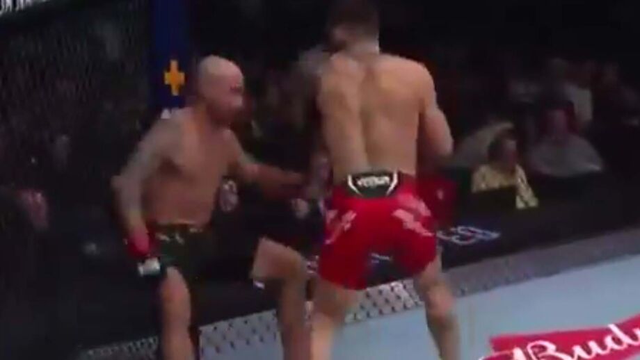 Bateu o australiano Alexander Volkanovski em peso pluma