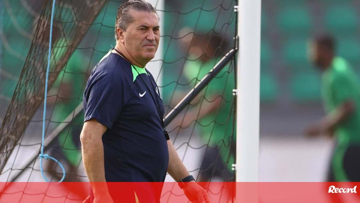 José Peseiro deixa seleção da Nigéria