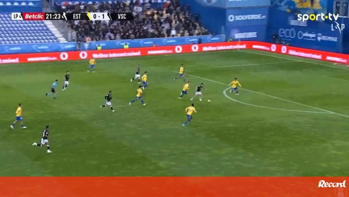 O grande golo de fora de área de Jota no Estoril-V. Guimarães