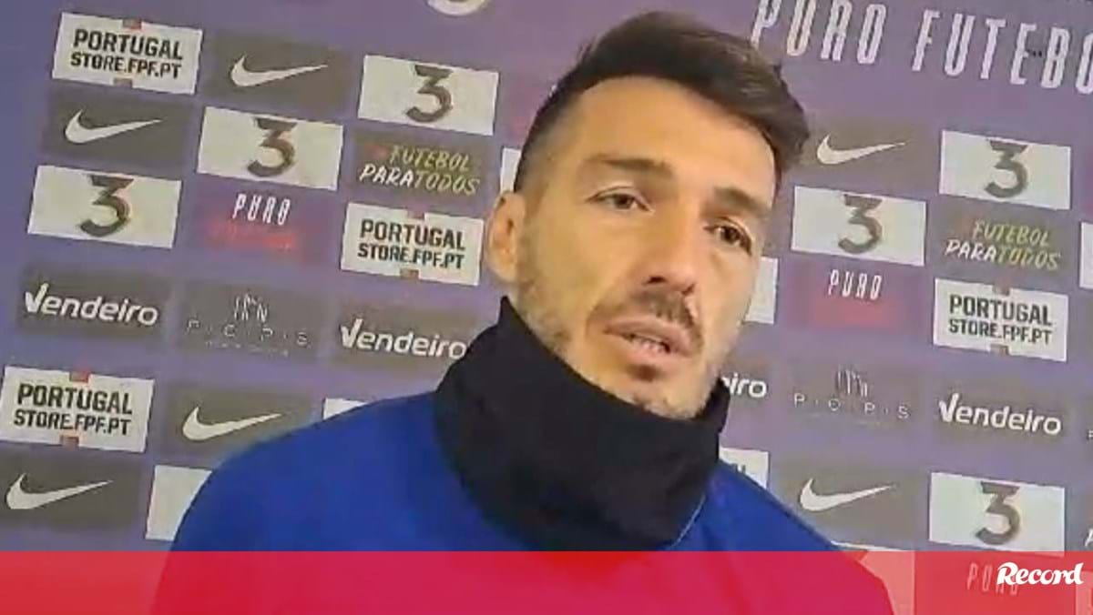 Evangelista e os salários em atraso no Varzim: «Os jogadores e as suas famílias já estão a passar mal»