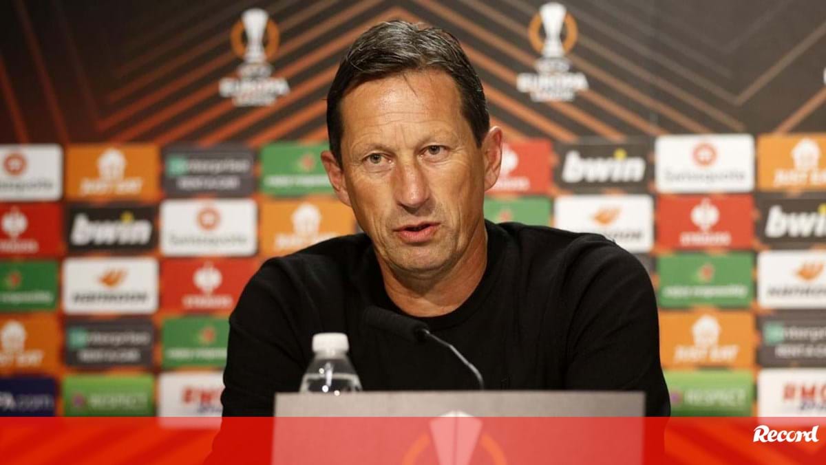 Em direto: siga a conferência de Roger Schmidt e Aursnes de antevisão ao jogo com o Rangers